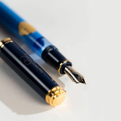 Stilou Pelikan Editie Regala limitata Majestatea Sa Margareta, penita aur 18k, accesorii placate cu aur